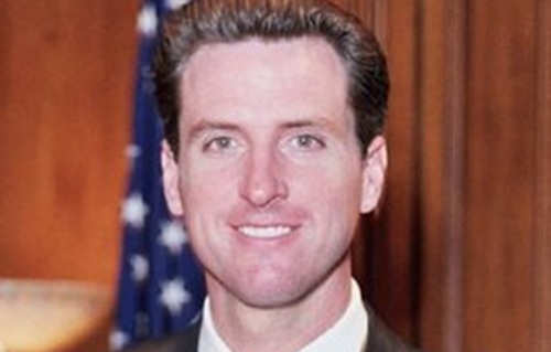 加州州长“差评”特朗普演讲：“无聊”且“粗鲁”